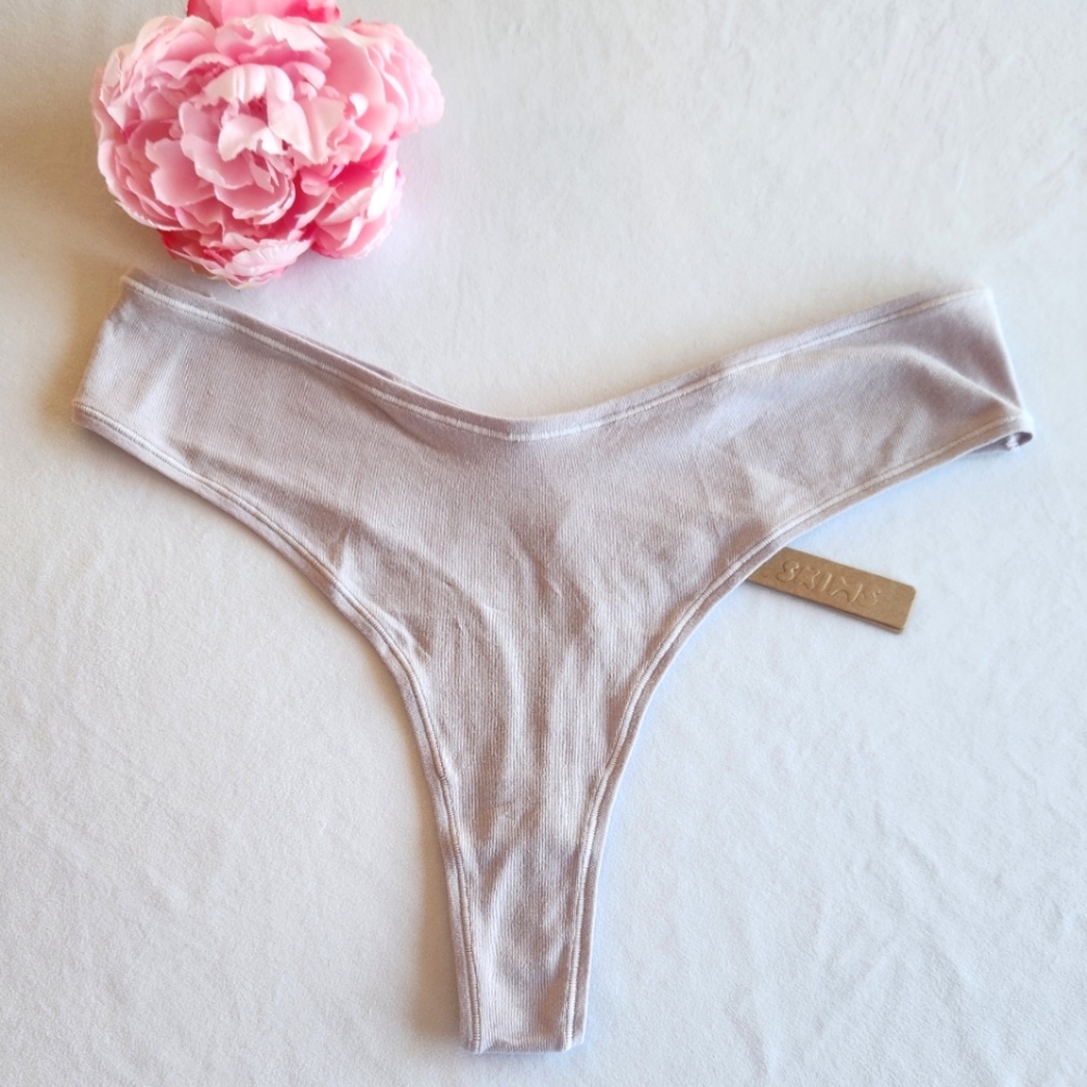 SKIMS Fits Everybody Thong in Sand 3X NWT - Picture 4 of 7